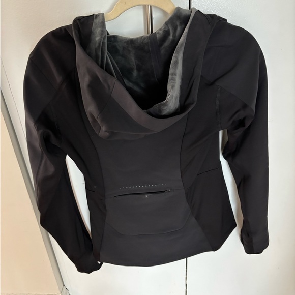 Lululemon Cross Chill Water Repellent Jacket Black Size 6 - Picture 8 of 15